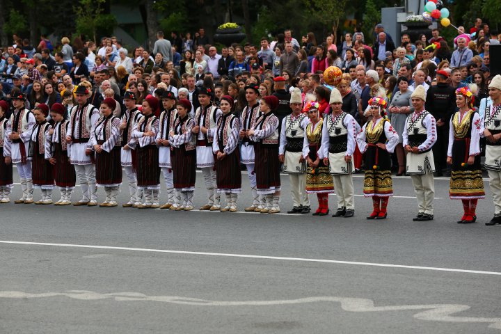 Spectacol de amploare de 9 mai la Chişinău (LIVE VIDEO)