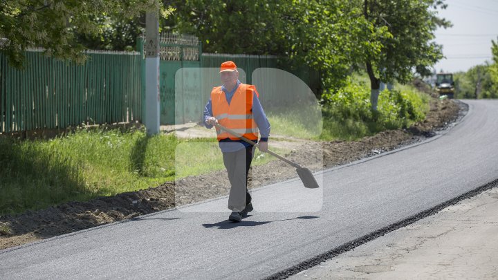 Programul Drumuri bune pentru Moldova: Încă trei sate din raionul Cimişlia se bucură de şosele renovate