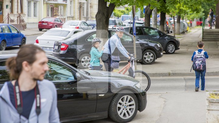 Fără frică de iubire. Ce părere au moldovenii despre relaţiile netradiţionale