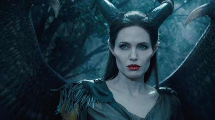 Actriţele Angelina Jolie şi Elle Fanning s-au reunit pentru "Maleficent 2"