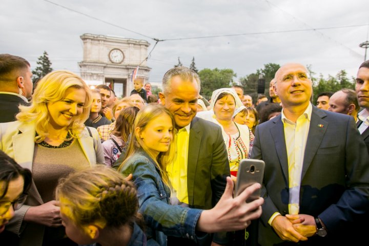 Concert SPECTACULOS de 9 mai în PMAN. Peste 50.000 de oameni au venit la eveniment (FOTOREPORT)