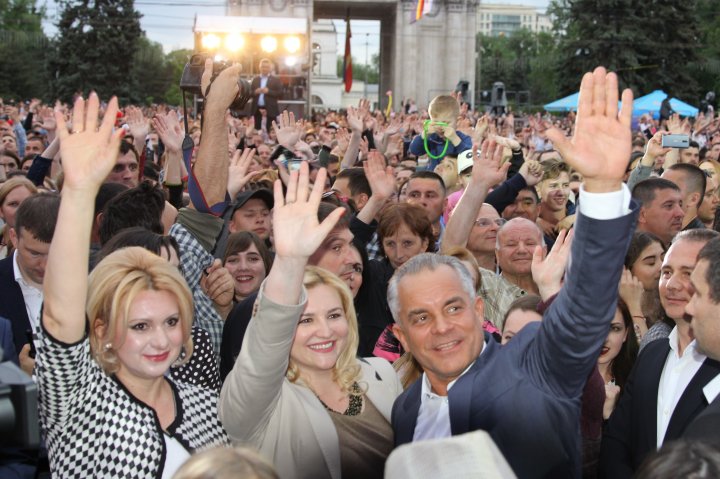 Concert SPECTACULOS de 9 mai în PMAN. Peste 50.000 de oameni au venit la eveniment (FOTOREPORT)