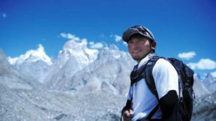 Un celebru alpinist din Japonia a fost găsit mort pe Everest