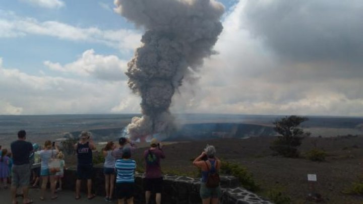 Două cutremure puternice și o erupție vulcanică au lovit Hawaii (VIDEO)