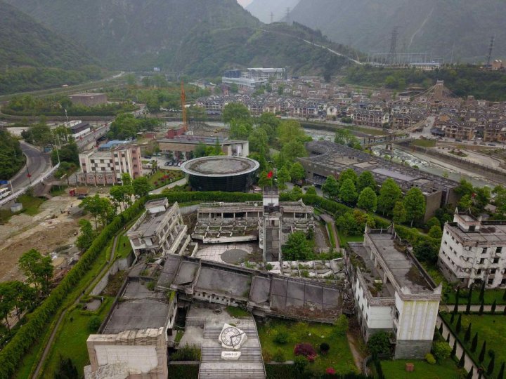 Un ORAŞ-FANTOMĂ din China, vizitat anual de milione de turiști (FOTO)