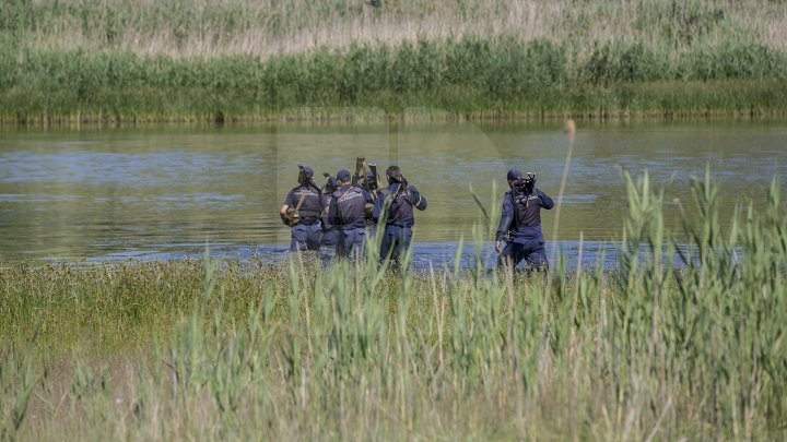 Cei mai bravi poliţişti de frontieră au primit astăzi BERETA DE ONOARE (FOTOREPORT)