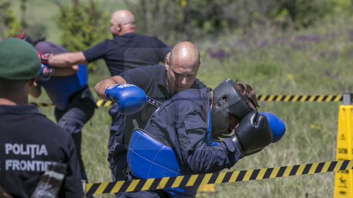 Cei mai bravi poliţişti de frontieră au primit astăzi BERETA DE ONOARE (FOTOREPORT)