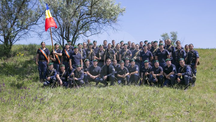 Cei mai bravi poliţişti de frontieră au primit astăzi BERETA DE ONOARE (FOTOREPORT)