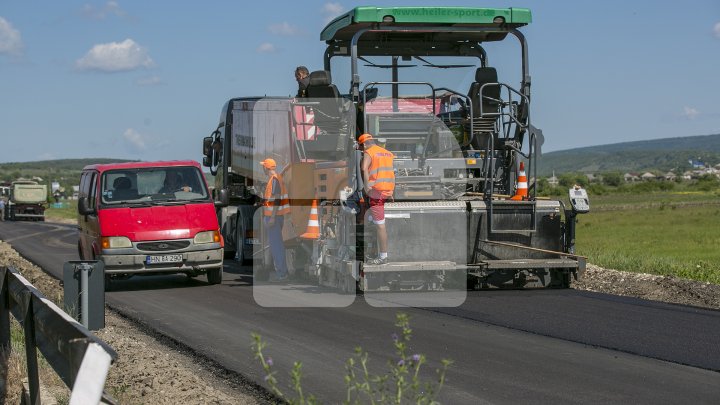 Drumuri bune pentru Moldova: Drumul care trece prin centrul satului Logănești, Hâncești, reabilitat (FOTOREPORT)