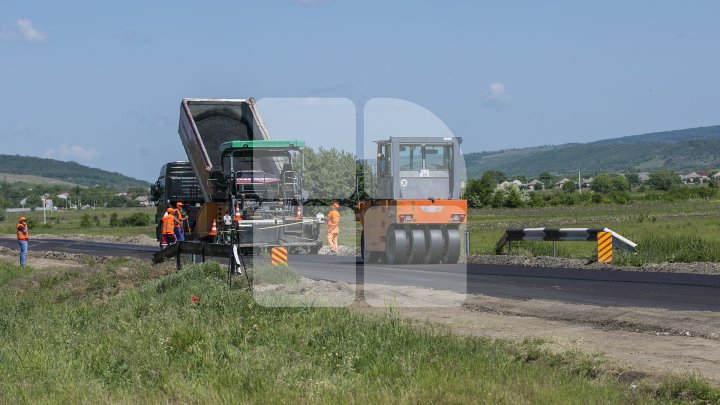 Drumuri bune pentru Moldova: Drumul care trece prin centrul satului Logănești, Hâncești, reabilitat (FOTOREPORT)