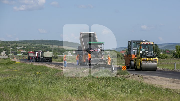 Drumuri bune pentru Moldova: Drumul care trece prin centrul satului Logănești, Hâncești, reabilitat (FOTOREPORT)