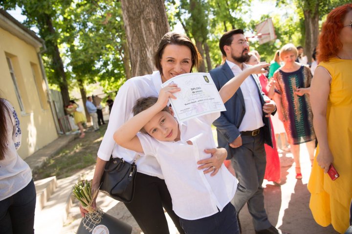 Andrian Candu, alături de fiul său Daniel, în ultima zi de școală. MESAJUL EMOŢIONANT al preşedintelui Parlamentului (FOTO)