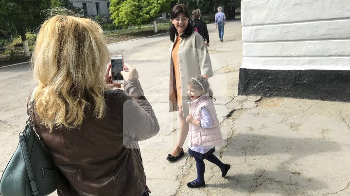 Silvia Radu la urnele de vot: Am votat pentru ca locuitorii Chişinăului să aibă un conducător care să muncească pentru oraş şi locuitorii săi