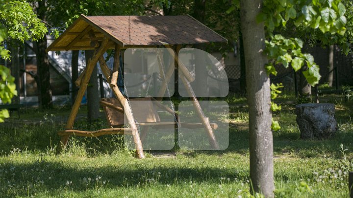 Cum arată plajele de la Vadul lui Vodă. Muncitorii curăţă zona de agrement (FOTOREPORT)