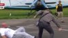 Performanță incredibilă! Un sportiv din Ucraina a tras o aeronavă de 5 tone cu dinții