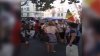 Cetăţeni de culoare, agresaţi de protestatarii lui Năstase în centrul Capitalei. Artiştii ambulanţi voiau doar să cânte (VIDEO)