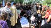 Înmormântare cu scandal în satul Ignăţei: Oamenii vor ca sinucigaşii să fie aruncaţi sub gard