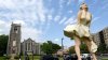 Locuitorii din Stamford, revoltați după ce statuia lui Marilyn Monroe a fost amplasată lângă biserică 