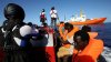 Noul premier al Spaniei a primit o navă cu peste 600 de migranţi la bord, refuzată de Italia şi Malta