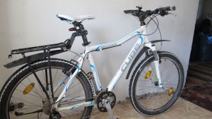 Le fura din faţa magazinelor. Un bărbat din Capitală, reţinut după ce a furat mai multe biciclete (VIDEO)