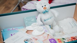 Fundaţia lui Vlad Plahotniuc "Edelweiss" continuă să fie alături de proaspetele mămici: Peste 100 de femei din Floreşti au primit cadouri pentru bebeluşi