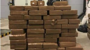 Poliţia italiană a confiscat peste 10 tone de haşiş în apele internaţionale