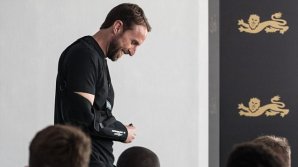 Gareth Southgate a suferit o accidentare neaşteptată. Selecționerul Angliei şi-a dislocat umărul drept