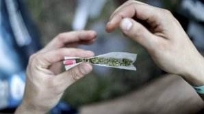 Marijuana, LEGALIZATĂ! Canadienii vor putea cumpăra şi consuma canabis în mod legal