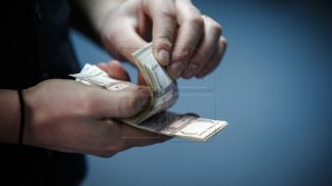 Dezvăluiri: Moldova, poligon de testare a schemelor de spălare a banilor inventate de Platon. Demnitari de rang înalt, cumpăraţi de agenţi ruşi