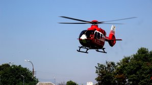 Un copil de 6 luni din Capitală, transportat cu un elicopter SMURD Iaşi la un spital din Bucureşti (VIDEO)