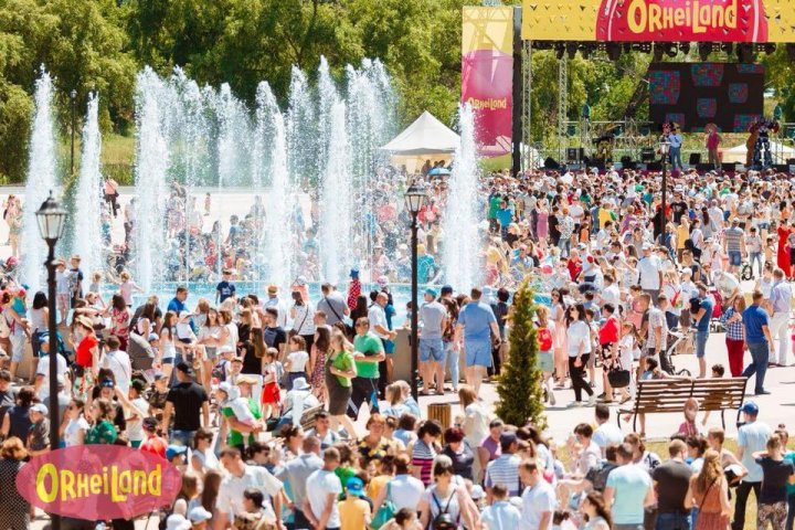 ORHEILAND A FOST INAUGURAT! Zeci de mii de copii și părinți, PREZENŢI la deschiderea celui mai mare parc de distracții din Moldova (FOTO)