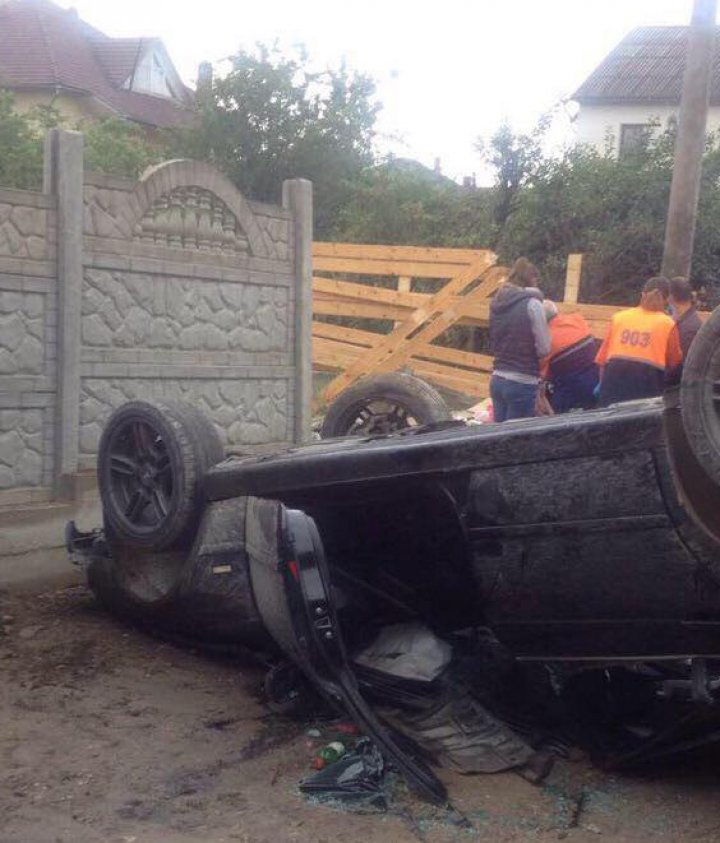 ACCIDENT CUMPLIT în Chişinău: Patru persoane, GRAV RĂNITE