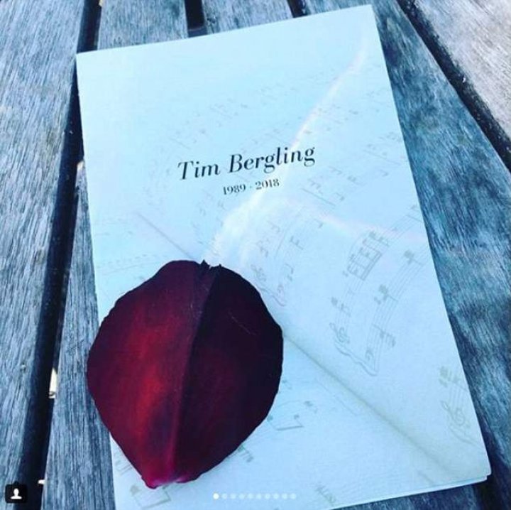 DJ-ul Avicii a fost înmormântat în cadrul unor funeralii private