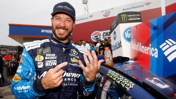 Martin Truex a triumfat în cea de-a 16-a etapă a sezonului de NASCAR