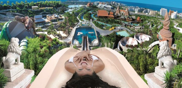 Vacanţă de vară plină de adrenalină. Cele mai atractive Aqua Park-uri din Europa (FOTO)