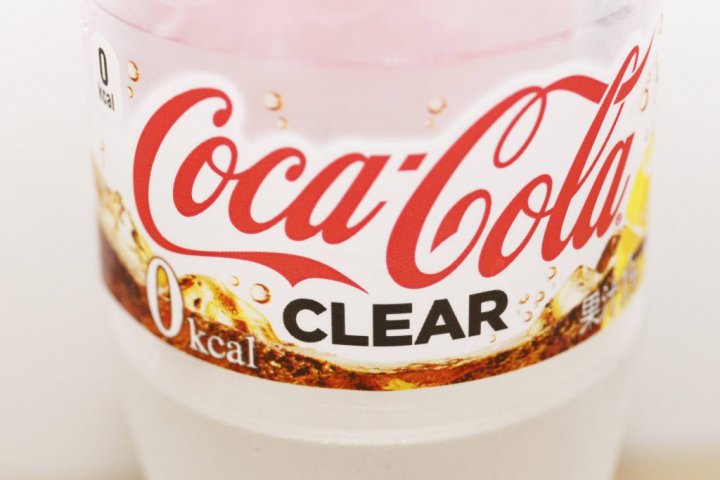 Coca-Cola a lansat o băutură transparentă și fără calorii. Cum arată aceasta (FOTO)