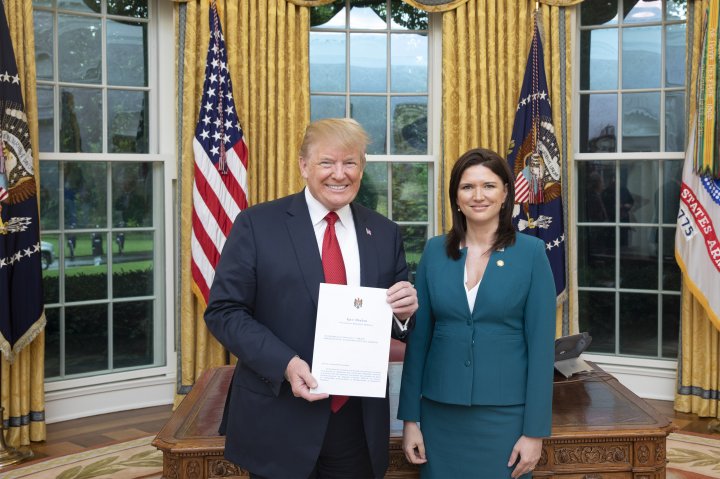 Ambasadorul Cristina Balan a prezentat scrisorile de acreditare Președintelui SUA, Donald Trump (VIDEO)