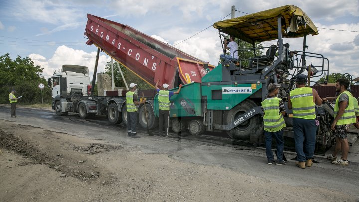 Programul Drumuri bune pentru Moldova: Încă patru sate din raionul Floreşti au drumuri RENOVATE (FOTOREPORT)