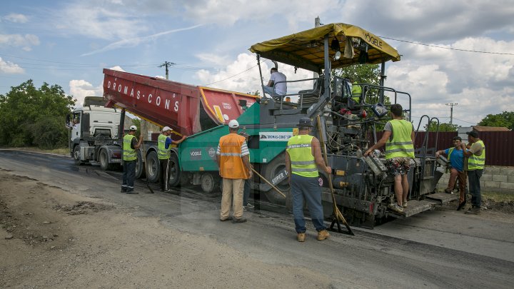 Programul Drumuri bune pentru Moldova: Încă patru sate din raionul Floreşti au drumuri RENOVATE (FOTOREPORT)