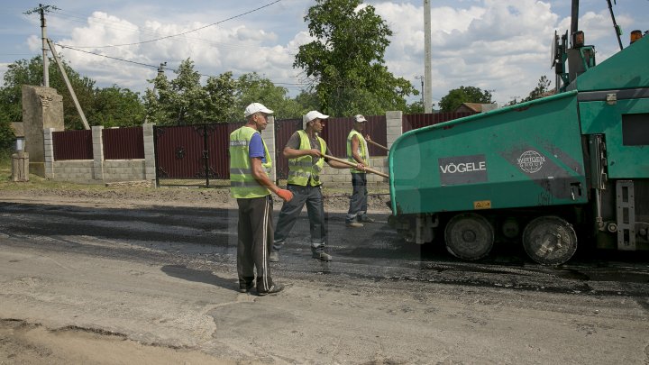 Programul Drumuri bune pentru Moldova: Încă patru sate din raionul Floreşti au drumuri RENOVATE (FOTOREPORT)