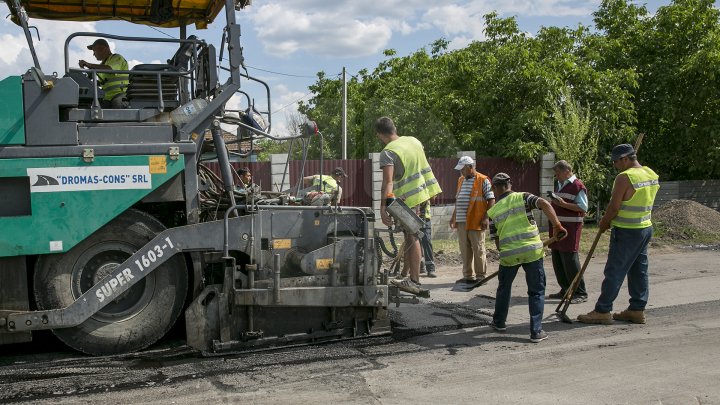 Programul Drumuri bune pentru Moldova: Încă patru sate din raionul Floreşti au drumuri RENOVATE (FOTOREPORT)