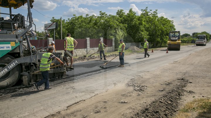 Programul Drumuri bune pentru Moldova: Încă patru sate din raionul Floreşti au drumuri RENOVATE (FOTOREPORT)