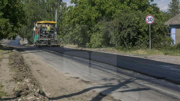 Programul Drumuri bune pentru Moldova: Încă patru sate din raionul Floreşti au drumuri RENOVATE (FOTOREPORT)