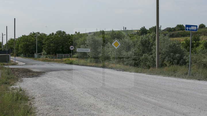 Drumurile din Ialoveni, mai bune. Acestea sunt reabilitate în cadrul programului naţional lansat de Guvern (FOTOREPORT)