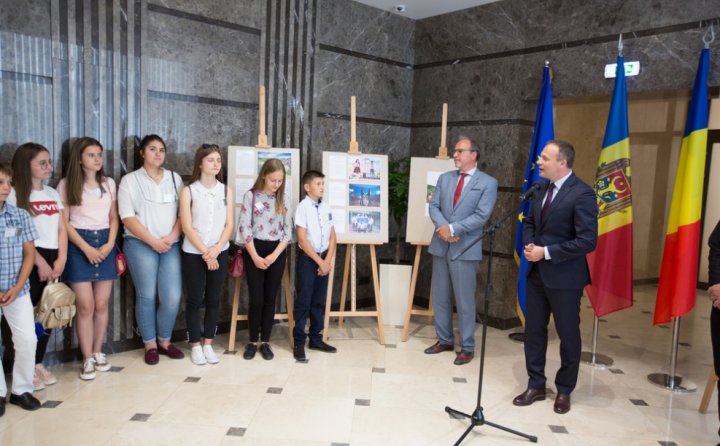 EU sunt EUropa: 38 de elevi din ţara noastră, pasionaţi de fotografie, premiaţi de Andrian Candu (FOTO)