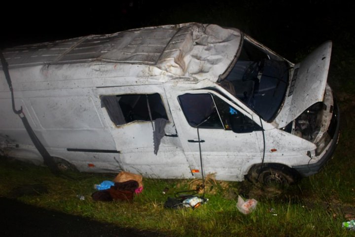 ACCIDENT DE GROAZĂ pe o autostradă din Cehia. Opt moldoveni, răniți la spital (IMAGINI CU PUTERNIC IMPACT EMOŢIONAL)