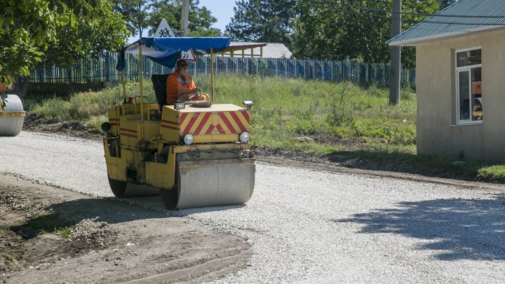 În raionul Sângerei se vor repara 30 de drumuri locale (FOTOREPORT)