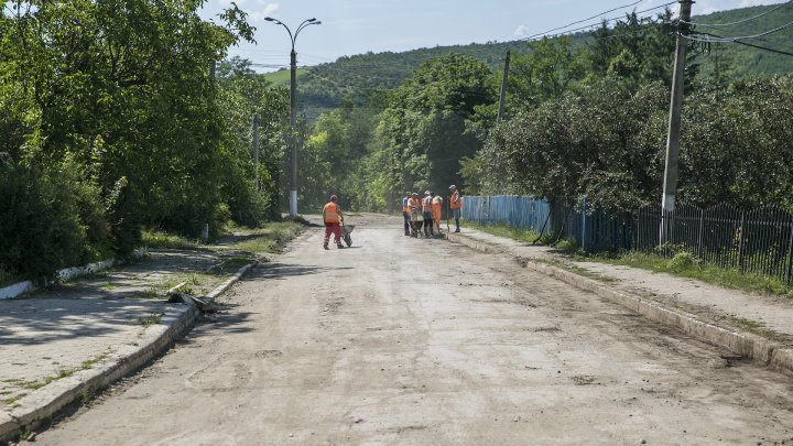 În raionul Sângerei se vor repara 30 de drumuri locale (FOTOREPORT)