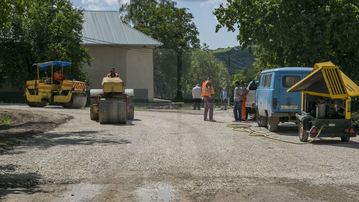 În raionul Sângerei se vor repara 30 de drumuri locale (FOTOREPORT)