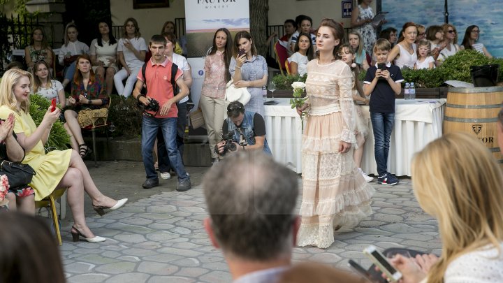 Fashion soiree resort collection 2018. Cei mai cunoscuţi designeri din Moldova prezintă colecţiile de vară (FOTOREPORT)